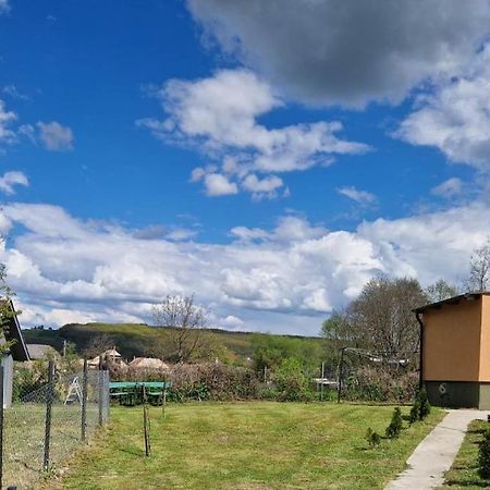 Ubytovanie v súkromí Dolne Plachtince Exterior foto