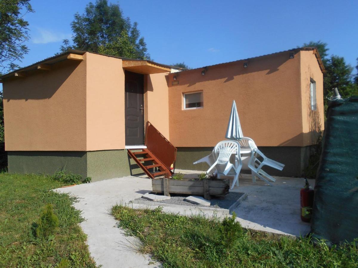 Ubytovanie v súkromí Dolne Plachtince Exterior foto