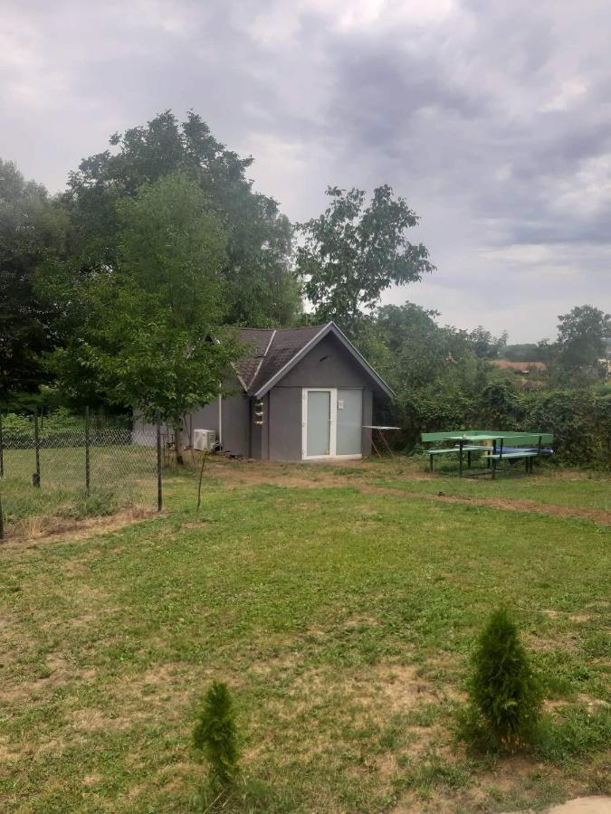 Ubytovanie v súkromí Dolne Plachtince Exterior foto